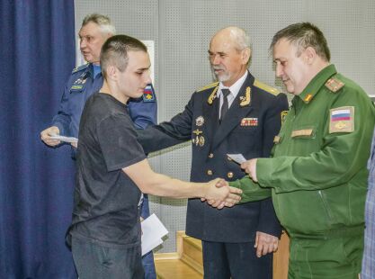 В строй, как деды