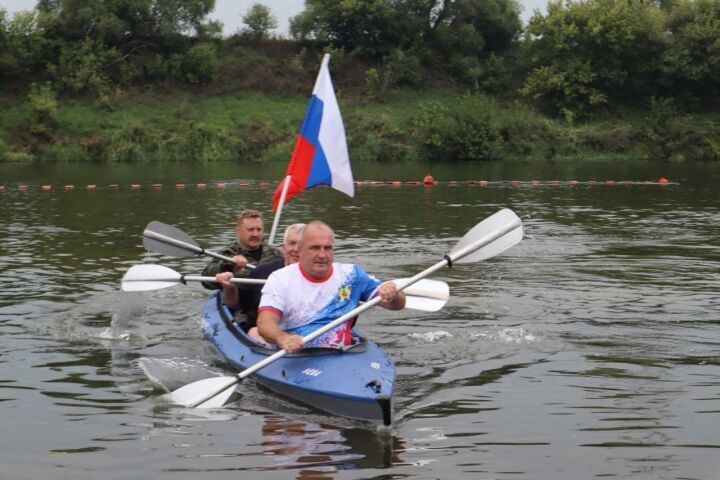 Триколор над волнами