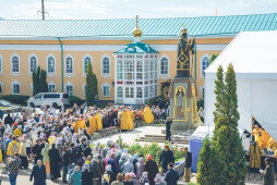Славили Тихона