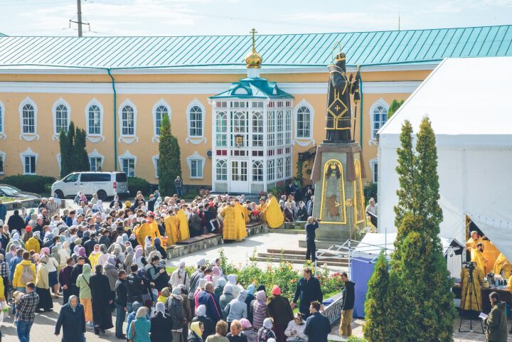 Славили Тихона