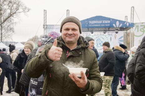 Ухи наварили, гостей накормили